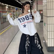 Awesomeful 女款 1985 街頭 Oblique 肩部大學T A25FT072415