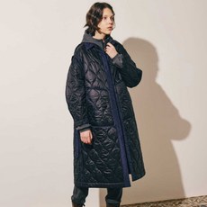 Mibaiwai 女款撞色絎縫保暖長版鋪棉外套 Y25YJP031