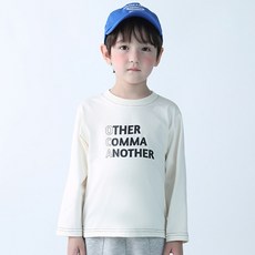 아더콤마어나더 컬리수 아콤어 배색스티치 긴팔 티셔츠 C243TS351P