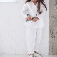 兒童改良式白雪生活韓服 上衣 + 下著 + 包包套組