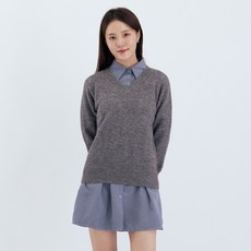 Elsso 女款寬鬆V領日常穿搭修身設計羊毛混紡半短版針織衫