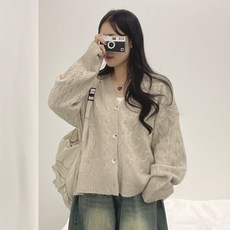 女款舒適V領寬鬆版型針織開襟衫