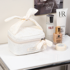 手提大蝴蝶结緹花雲朵方形化妝包