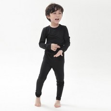 The O22 兒童保暖發熱家居服上下套裝