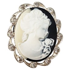Button King 東大門鈕扣王 高級時尚裝飾方晶維納斯胸針 32 x 37 mm