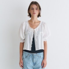 벰버 PUFF SLEEVE LACE TRIM BLOUSE