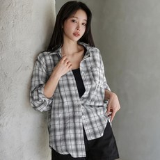 Chic Fox 女款輕薄抓皺格紋襯衫 61SH1456