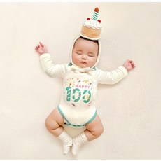 ikii 嬰兒100天紀念長袖連身衣 + 蛋糕帽 + 禮物盒 + 購物袋套組