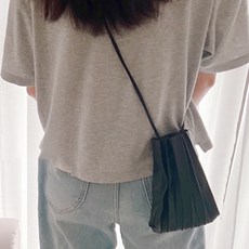 韓系皺摺皮革小包 象牙白/質感黑/奶茶棕, 20 x 12cm