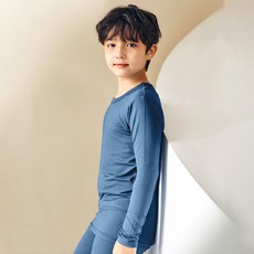 unifriend 童款素色蜜桃絨保暖9分袖上衣長褲組