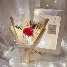 LOVELY FARM 永生花混合花束 + 零用錢夾 + LED燈飾組 + 提袋, 1套, 紅色(花束)