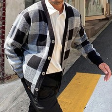 Fivelarge 大尺碼方格撞色寬鬆版型針織開襟衫