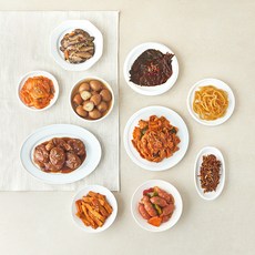 모두의 집밥 밑반찬 10종 간장깻잎절임 + 간장버터진미채 + 고추장멸치볶음 + 돼지불고기 + 떡갈비새송이볶음 + 매콤어묵볶음 + 메추리알버섯장조림 + 쏘야케첩볶음 + 우렁강된장 + 우엉조림, 1세트