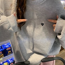 메이첼 램플링 라운드넥 하트 포인트 맨투맨 11102