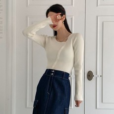 뜨개진 여성용 쫀쫀 골지 비대칭 사선버튼 스퀘어넥 세프티 니트