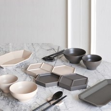 KIMSUNGHUN CERAMICS 餐具組12入, 現代（淺米色+深灰色）, 7種