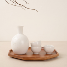 Happyjeong Korea 燕麥色酒瓶組, 酒瓶 + 3個酒杯, 1套