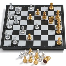 UB 樹古董折疊磁鐵國際象棋套組 25 x 25 厘米, 金+銀