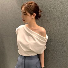 The Flow Commerce 女款不對稱單肩寬鬆露肩短袖T恤