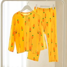 Uni FRIend 童款胡蘿蔔圖案蜜桃絨保暖長袖睡衣長褲組