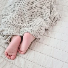 BEBESMITH 嬰幼兒莫代爾網眼毯, 米色