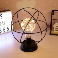 Peacefreedom 圓形鐵藝小夜燈, 黑色