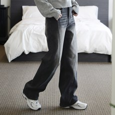 SUBI.JEANS 女款 復古水洗 寬版 絨毛內裡 牛仔褲 短版 SP256-1