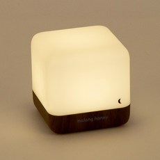 말랑하니 뒤집으면 꺼지는 국민 수유등, 다크우드 + 주광색