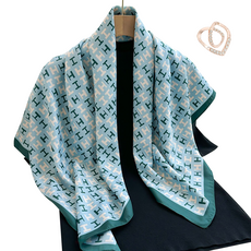 아뗄릭 이니셜 빅 스퀘어 숄 스카프 + 큐빅 스카프링 B 세트 4953