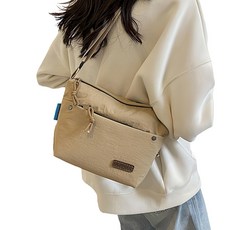 MissBaek 女性尼龍抽繩斜背包, 淺褐色