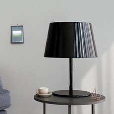 MARKET B KULLA 舞台架 E26, 黑色