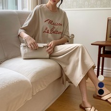 AFINAR 女款平紋針織印花短袖連身裙, 淺米色