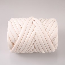 피어니스트 자이언트얀 점보 핑거니팅 손뜨개실 250g, 크림, 1개