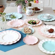 可愛塑膠盤子組, 2套, 14入, 粉紅色 + 薄荷綠 + 奶油色