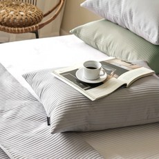 The Zari NANO CARE 防塵條紋絎縫枕頭套