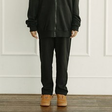 NESPA 女款LOGO Nespan直筒褲 STB_8005