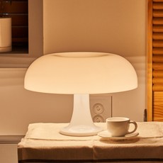Holmes 世紀情調蘑菇桌燈, 白色