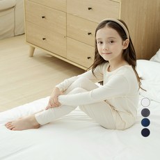 LollyTree 兒童柔軟蜜桃絨保暖素色家居服