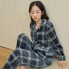 DOSSY 女性超細纖維貂絨翻領睡衣套裝 D7002