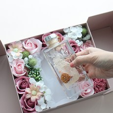 MORIANN 擴香瓶禮盒組 粉色, 浪漫的邊緣