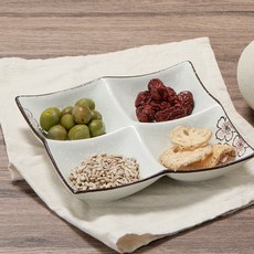아트웨어 매화 사각 나눔접시 22cm, 혼합 색상, 1개