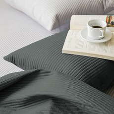 The Zari NANO CARE 防塵條紋絎縫枕頭套