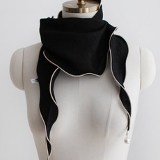 Babisu Holly Wrap 珍珠高級圍巾