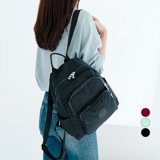 露露包女款精緻防水旅行背包+配飾, 黑色(背包)，隨機發貨(配件)