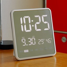 오더블유씨 실루엣 스퀘어 LED 캘린더 시계 OT925DS, Silver