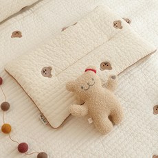 ChezBebe 小熊刺繡窄型雙面枕, Shwegomi