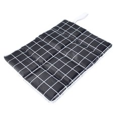 QIDINA 隨身摺疊野餐露營隔髒坐墊 黑色方格 牛津布料+珍珠棉, 39 x 30 x 1.5cm