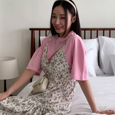 시크블랙 여성용 컷트렌 라운드넥 퍼프 벌룬 무지 티셔츠 cpt14381k41