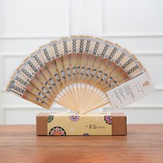 BeautifulDecoSense 香皂花康乃馨胸花 + 鈔票扇, 21p, 1個