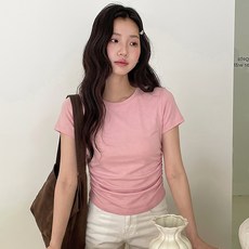 URBANLINE Taniz 女款 PANTONE 修身圓領側邊抓皺弧形下擺短版短袖T恤